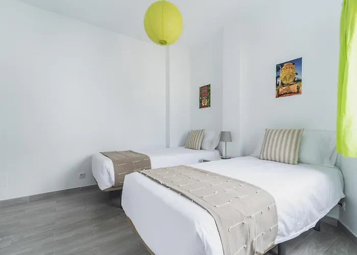 Home2book Delightful Canteras Daire